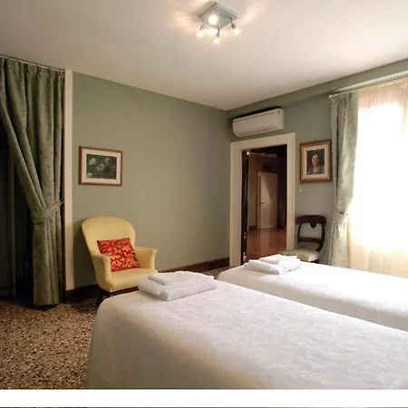 Ca Satriano Apartment Venice Room photo